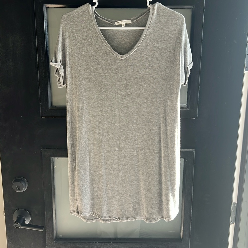 Antistar oversized gray top